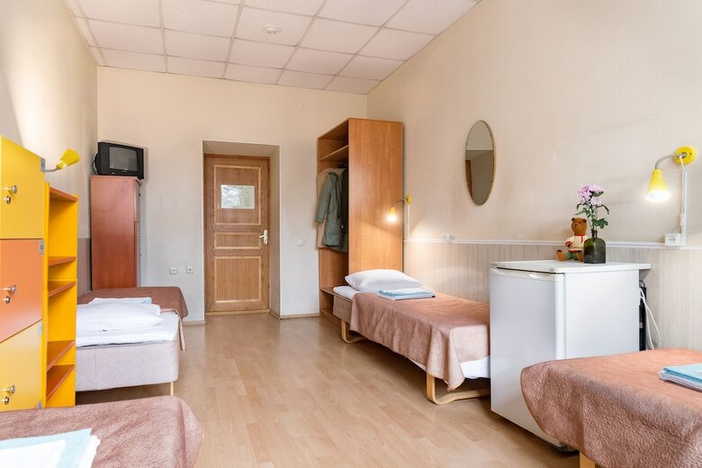 Hostal Metro-tour