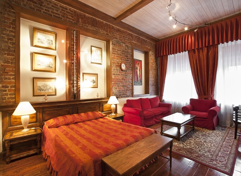 Alexander House Boutique Hotel