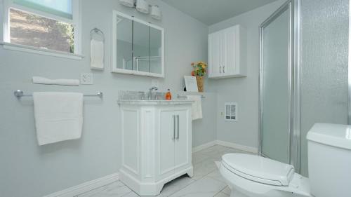@ Marbella Lane Eco Friendly Treehouse, Sfo