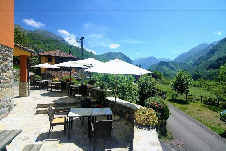 Agroturismo La Casona De Sames