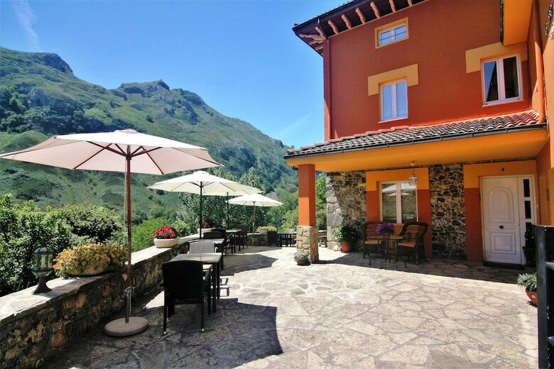 Agroturismo La Casona De Sames