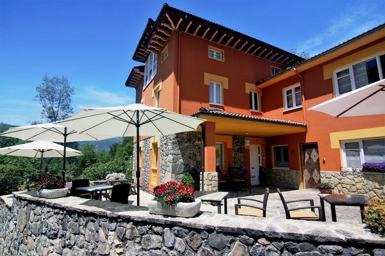 Agroturismo La Casona De Sames