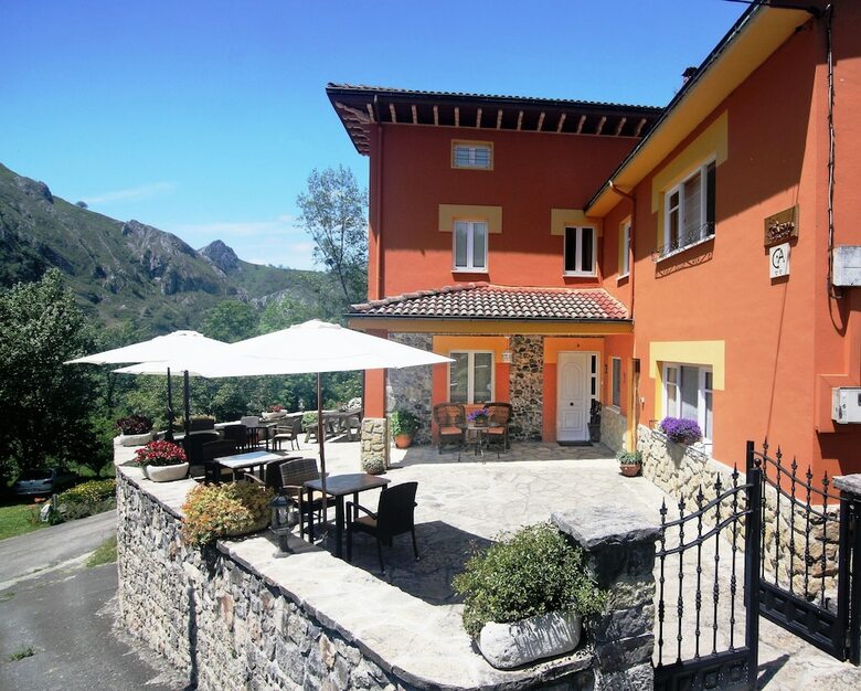 Agroturismo La Casona De Sames
