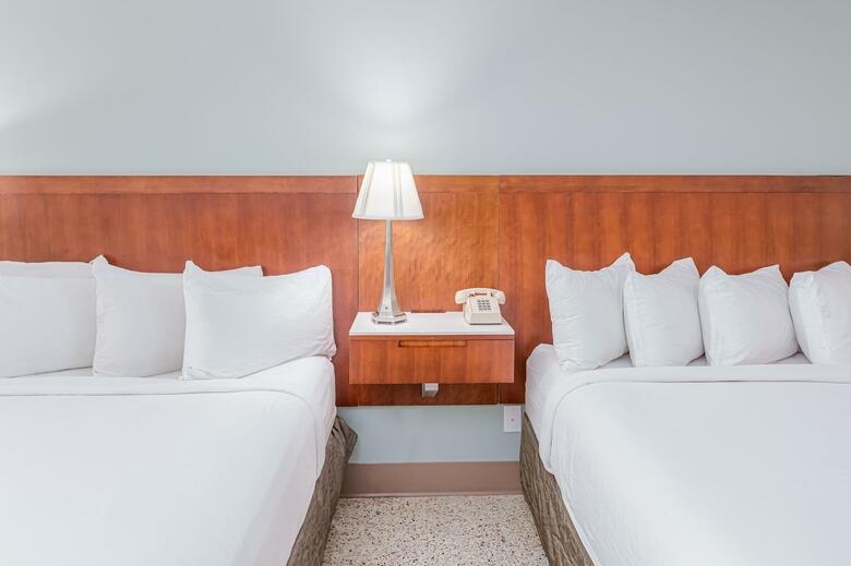 Hotel Bikini Beach Resort
