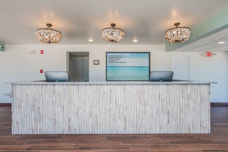 Hotel Bikini Beach Resort