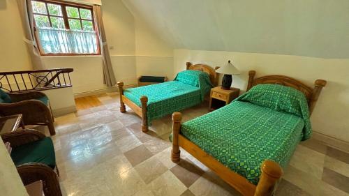 Hotel Coco Grove Beach Resort, Siquijor Island
