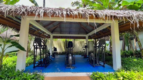 Hotel Coco Grove Beach Resort, Siquijor Island