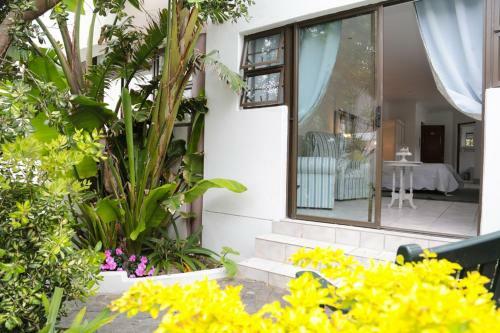 Misty Waves Boutique Hotel