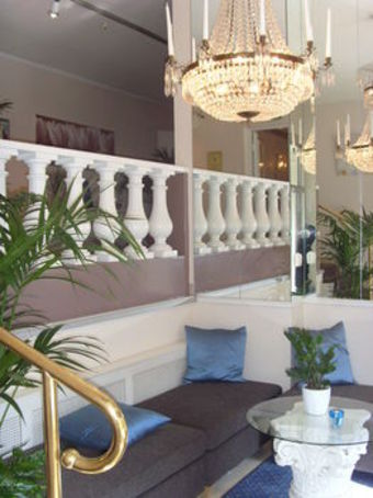 Hotel Attach�