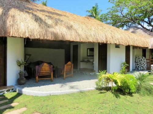 Hotel Kav's Beach Resort