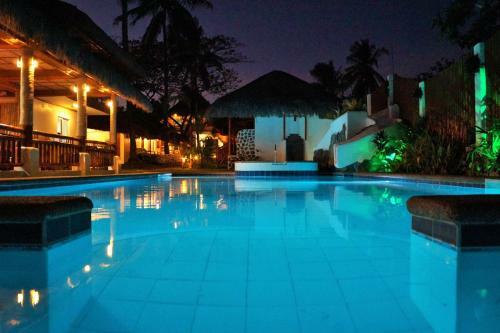 Hotel Kav's Beach Resort
