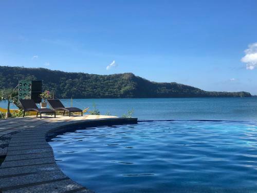 Hotel Calayo Beach Resort
