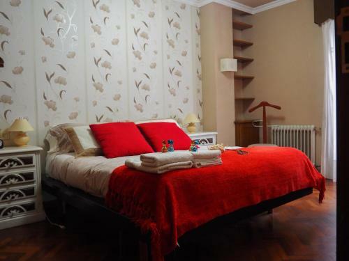 Cruxa Apartments