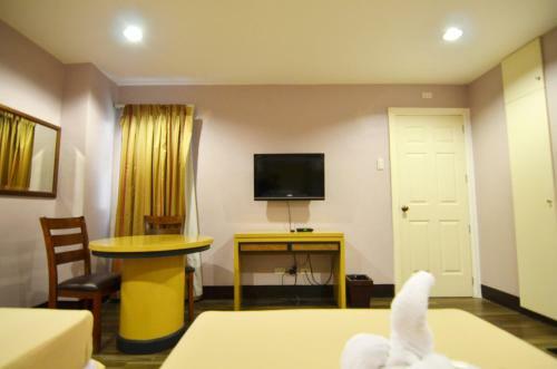 The Windy Ridge Hotel Manila