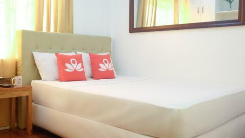 Hotel Zen Rooms Makati Riverside