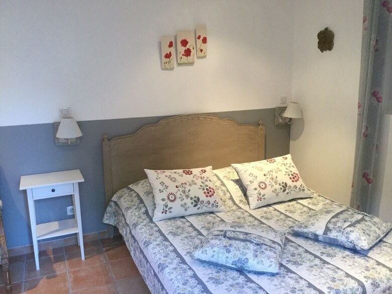 Hostal Le Patio Fleuri