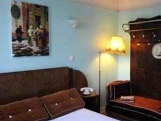 Detective Hotel