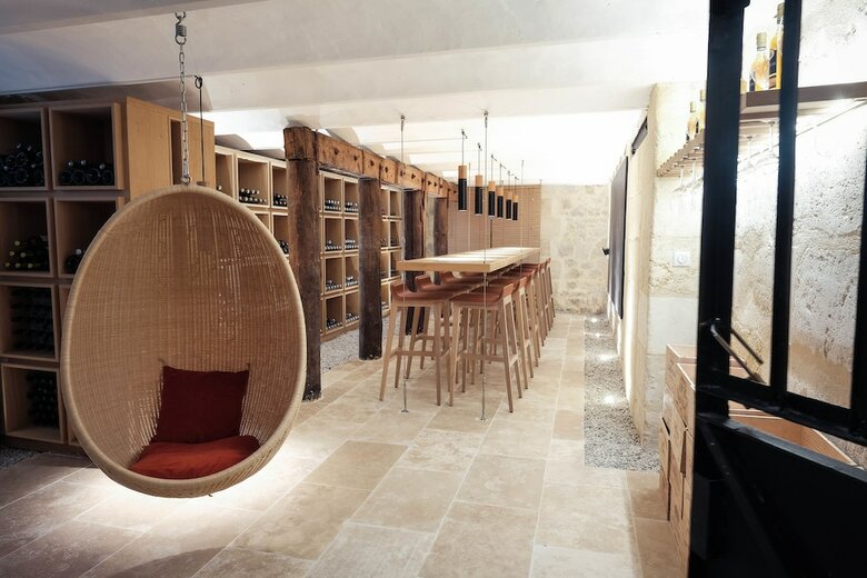 Hostal La Course