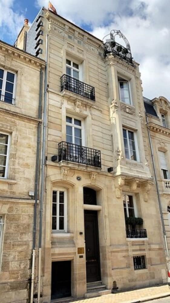 Hostal La Course