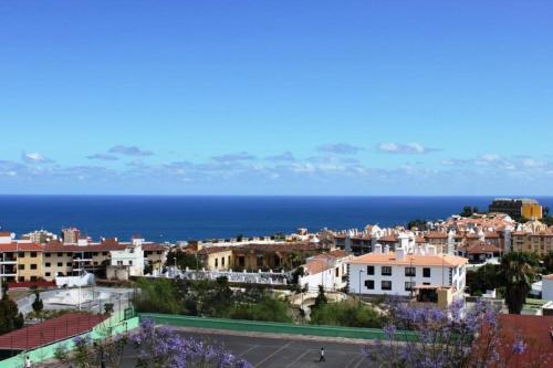Prime Homes-bright Attic 2bd Apartment