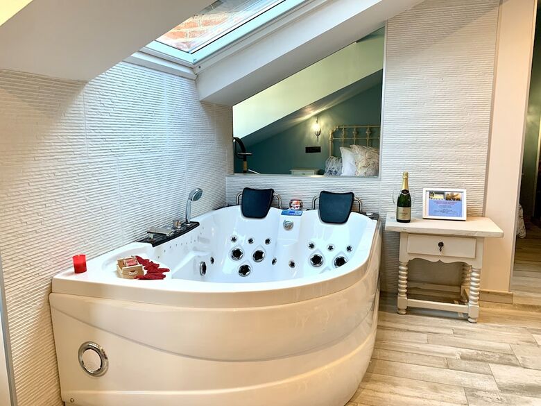 Apartamento Suites Con Jacuzzi Santillana