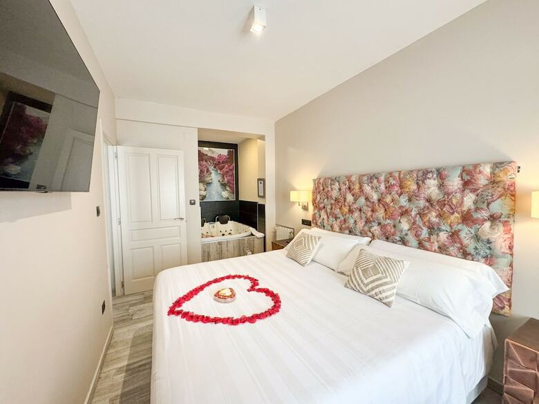 Apartamento Suites Con Jacuzzi Santillana