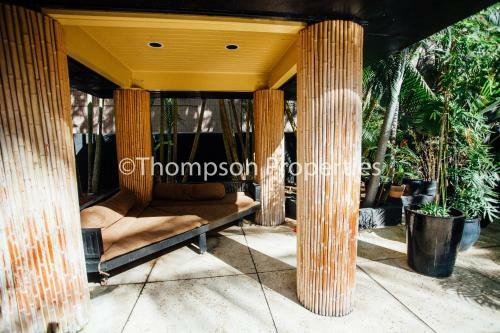 Bamboo Waikiki Apartment