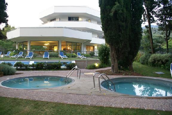 Hotel Oasis