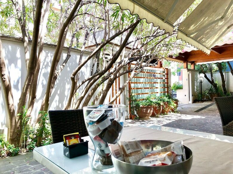 Gardenia Hotel