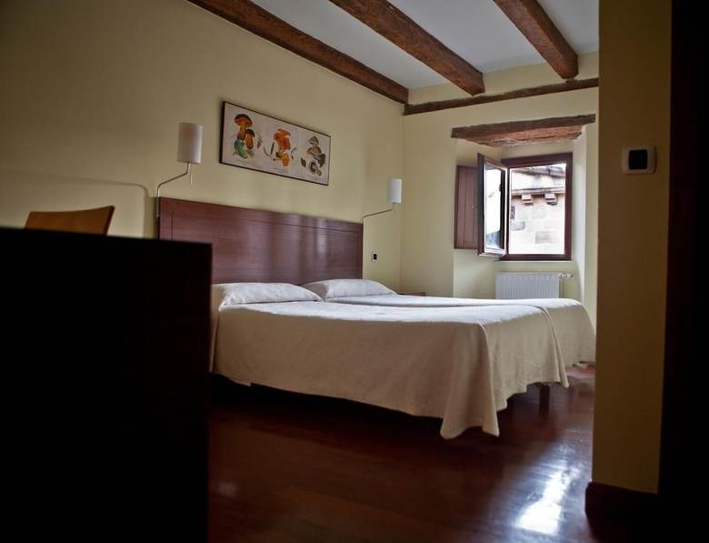 Hostal Hospederia Porta Coeli