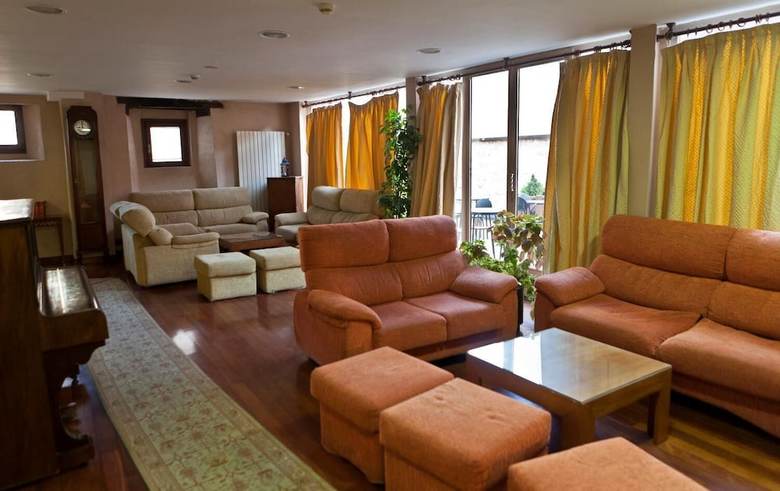 Hostal Hospederia Porta Coeli