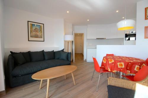 Apartamentos Passeig Del Mar