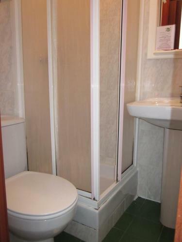 Hostal Habitaciones L�pez Azcona