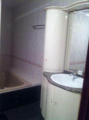 Hostal Habitaciones L�pez Azcona