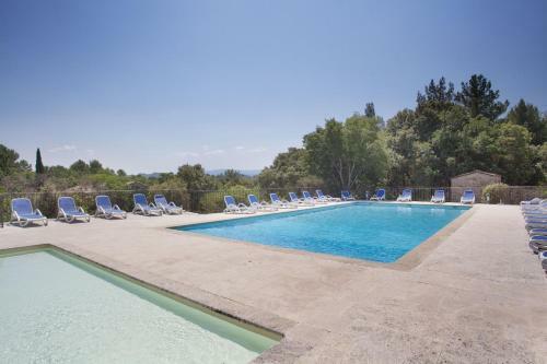 Aparthotel La Bastide Des Ch�nes