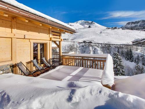 Chalet Macaron - Ovo Network