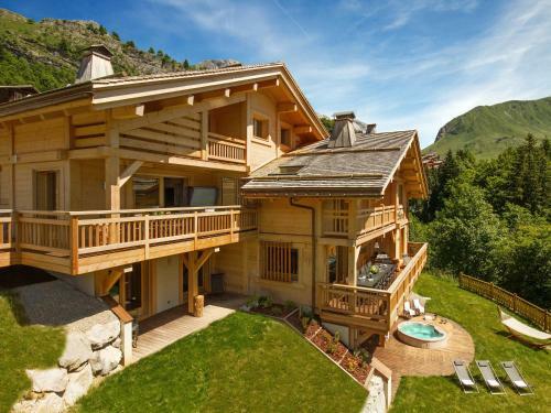Chalet Macaron - Ovo Network