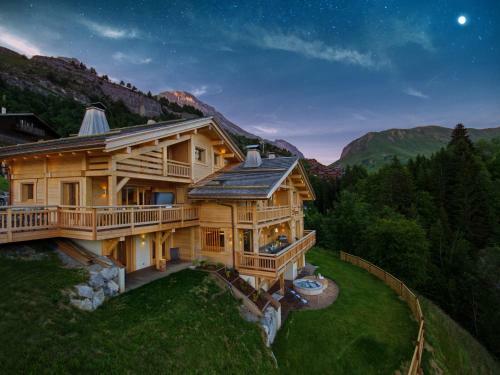 Chalet Macaron - Ovo Network