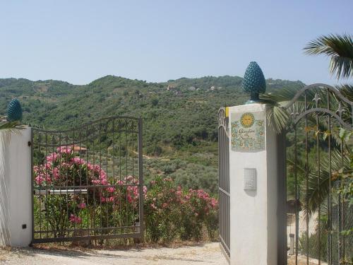 Bed & Breakfast Giardino Di Sicilia