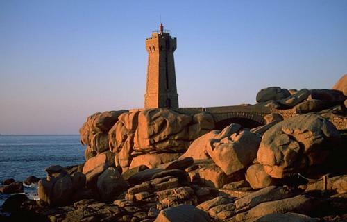 Logis Hotel Restaurant Le Phare