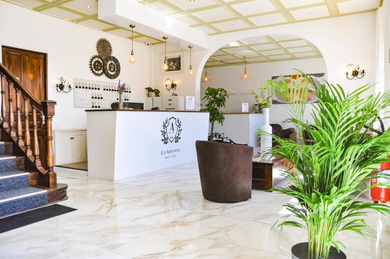 Hotel H�tel Les Arbousiers