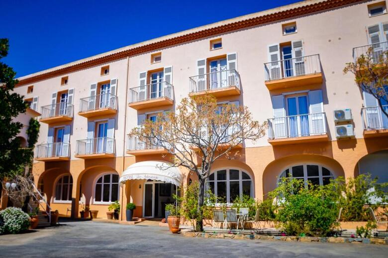 Hotel H�tel Les Arbousiers