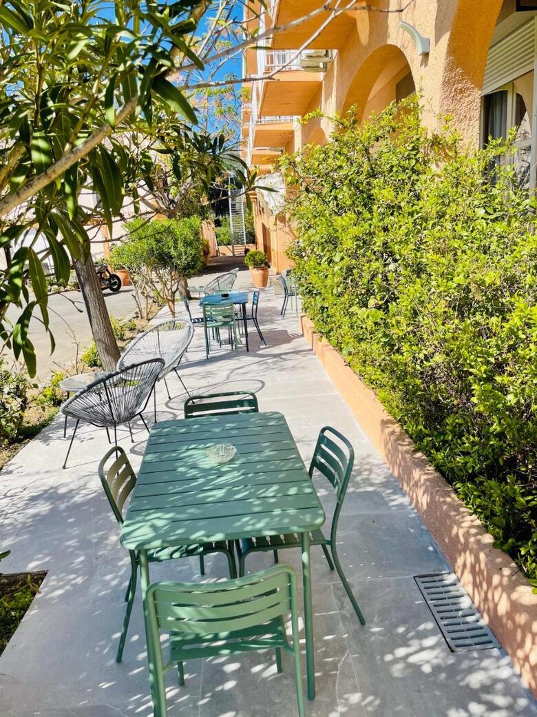 Hotel H�tel Les Arbousiers