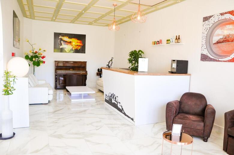 Hotel H�tel Les Arbousiers
