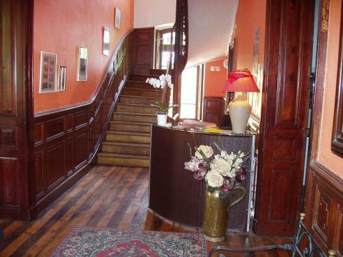 Hotel H�tel Castel De La Pique