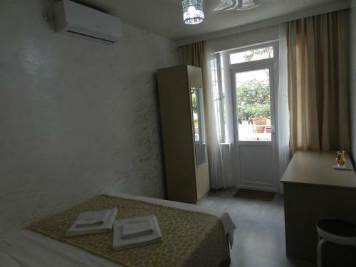 Hostal Tigran Guest House