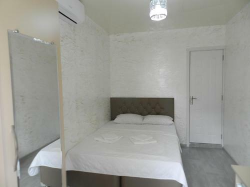 Hostal Tigran Guest House