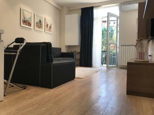 Apartment On Iunkerta Street