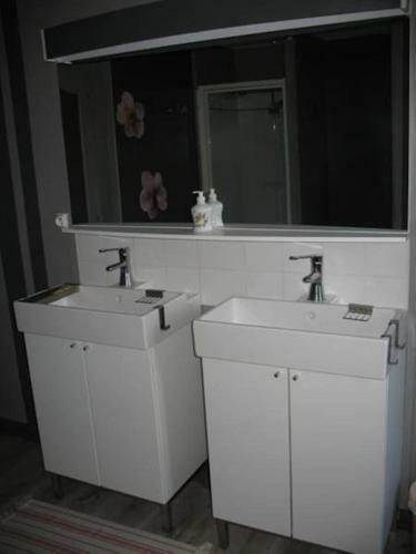 Hostal Chambres D'h�tes Le Chardon Fleuri