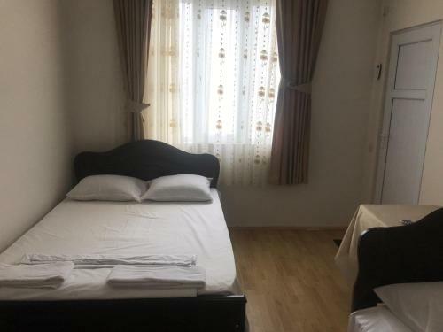Hostal Guest House White House